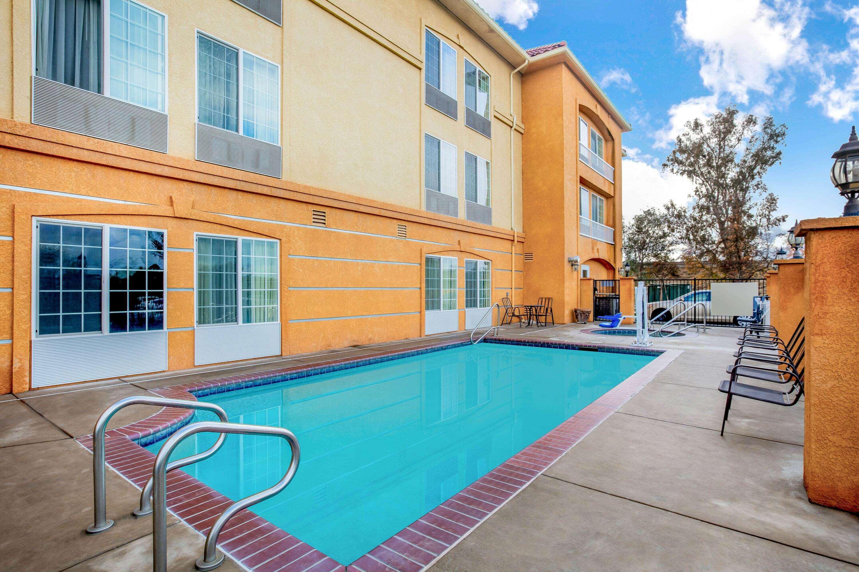 La Quinta By Wyndham Fowler Hotel Luaran gambar