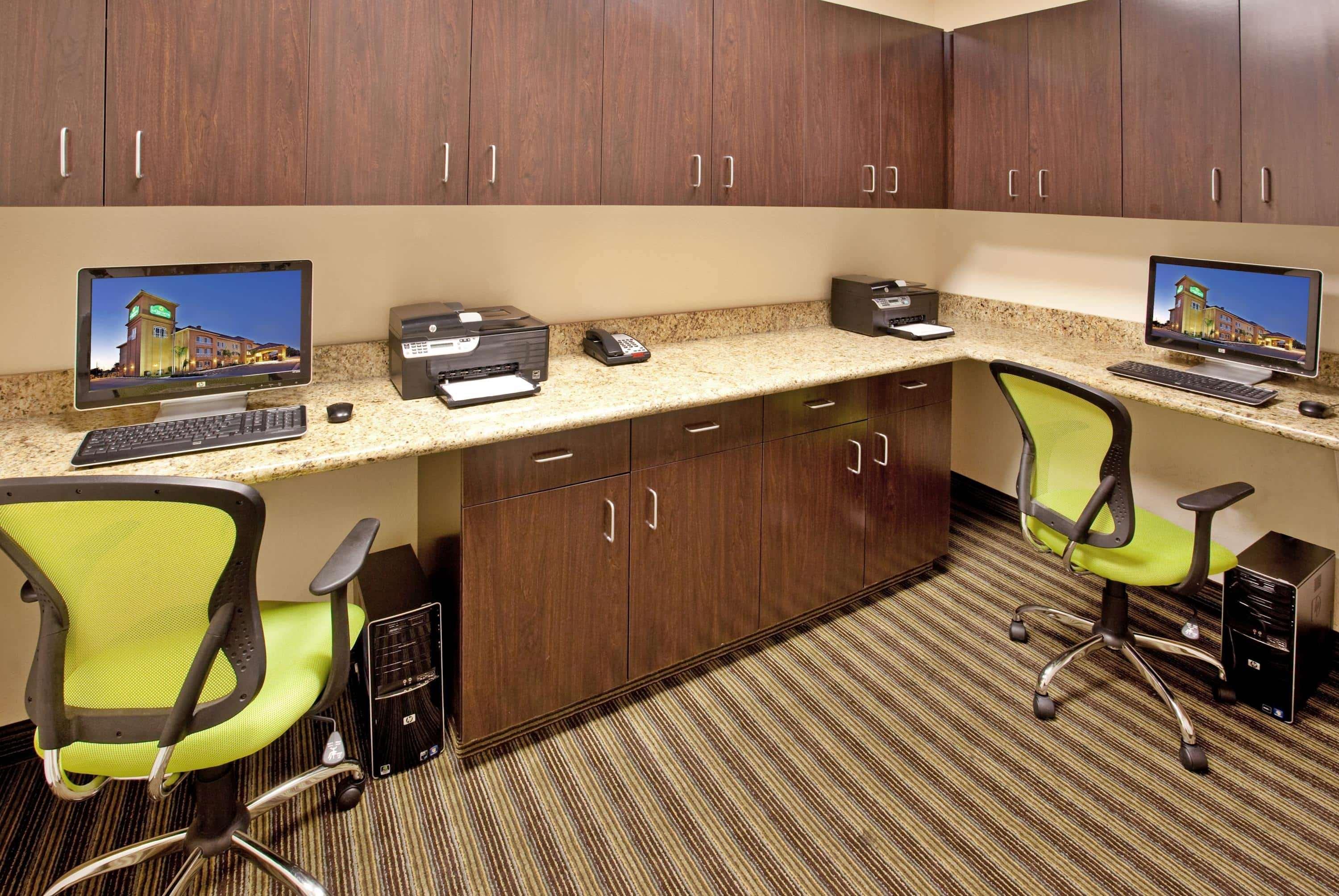 La Quinta By Wyndham Fowler Hotel Luaran gambar