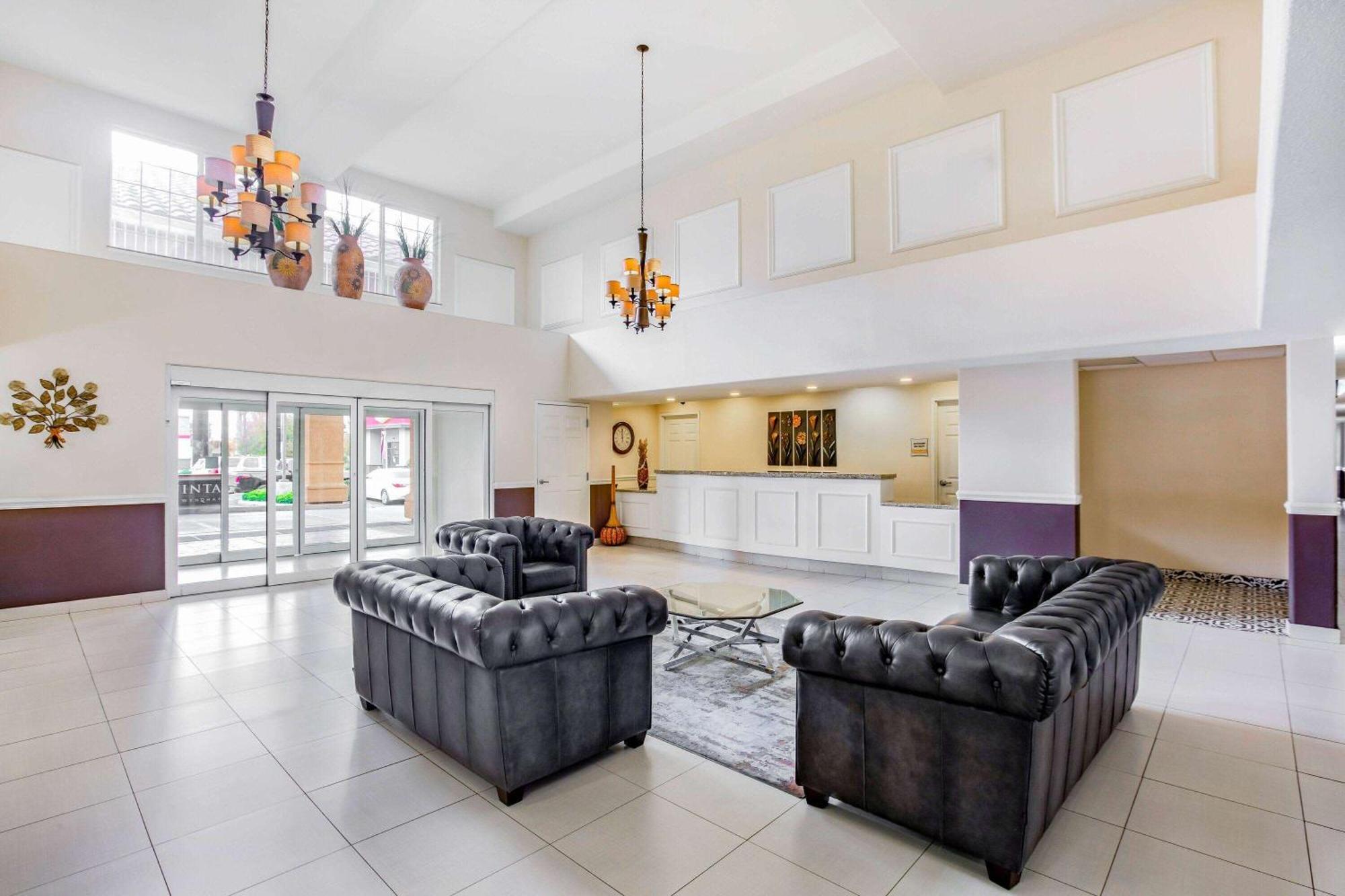 La Quinta By Wyndham Fowler Hotel Luaran gambar